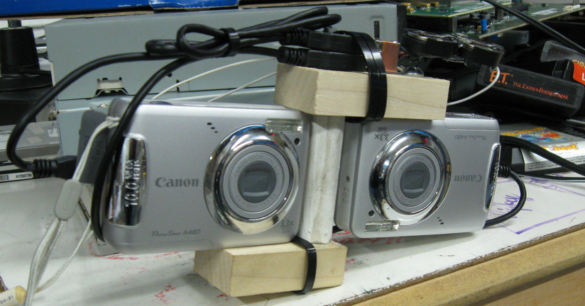 2 Canon Powershot A480 cameras